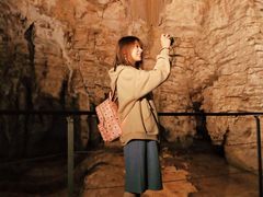 -怀托摩萤火虫洞