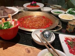 -潮火锅·麻辣牛肉火锅(观音桥方圆·LIVE店)