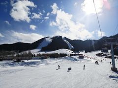 -丝绸之路山地度假区滑雪场