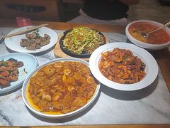 -大胡同天津菜·海肠捞饭·津门皮皮虾锅贴一绝(西姜井店)