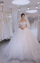 -台湾蔡美月婚纱租赁
