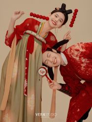 -至臻微拉婚纱摄影