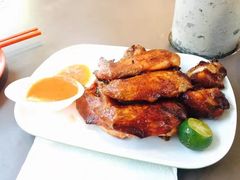 -东海岸人工湖美食村