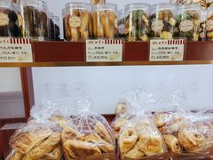 -红宝石·鲜奶小方·海派西点房(莘庄龙之梦店)