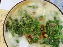 -刘姐啤酒鱼民族演艺餐厅(西街总店)
