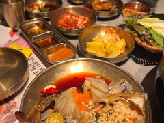-草家酱蟹炭火烤肉店(珲春南路一店)