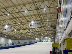 -乔波室内滑雪场