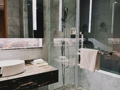 -上海虹桥西郊假日酒店