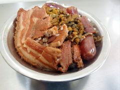 -梁阿婆廿年老牌扣肉糯米饭