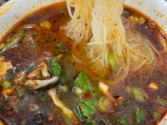 麻辣米线-子午路张记肉夹馍(翠华路店)