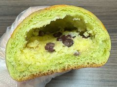 开心果红豆奶酥面包-丽驰烘焙(万达店)