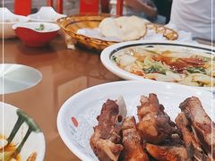 -蓝田九大碗民俗食府(蓝田店)