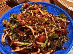 -包整·丝娃娃(一览甲秀楼风景店)