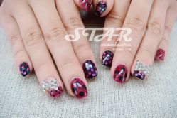 黑布林的波尔卡-STAR美甲店