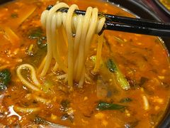 -香巴拉云南餐厅(华莱坞店)