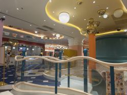 -奈尔宝家庭中心·亲子餐厅(苏州大悦城店)