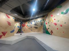 -ROCKPLUS攀岩馆(环宇城店)