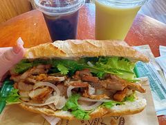-Bánh Mì Huynh Hoa