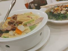 -万山楼海鲜酒家·二十三年老字号