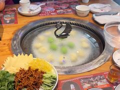 -山河屯铁锅炖·非遗东北菜(南山店)