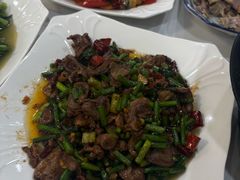 -余杨鸭鸭餐厅