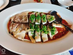 清蒸生态大黄鱼-名佳荟