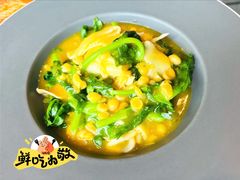 豌豆黄浸豌豆尖-半山腰·云南菜(侨福芳草地店)
