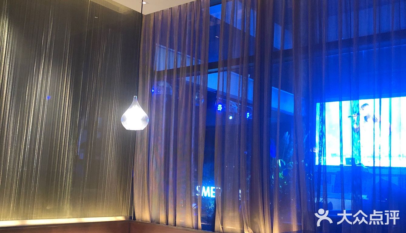 福州探店｜轻奢风酒廊｜像酒吧一样