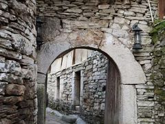 -高荡千年布依古寨旅游景区