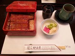 鳗鱼饭 松竹梅-鰻割烹 伊豆栄(本店)