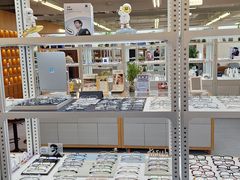 -无奔眼镜·蔡司·依视路授权店(马家堡店)