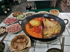 -扎起市井老火锅(乐山总店)