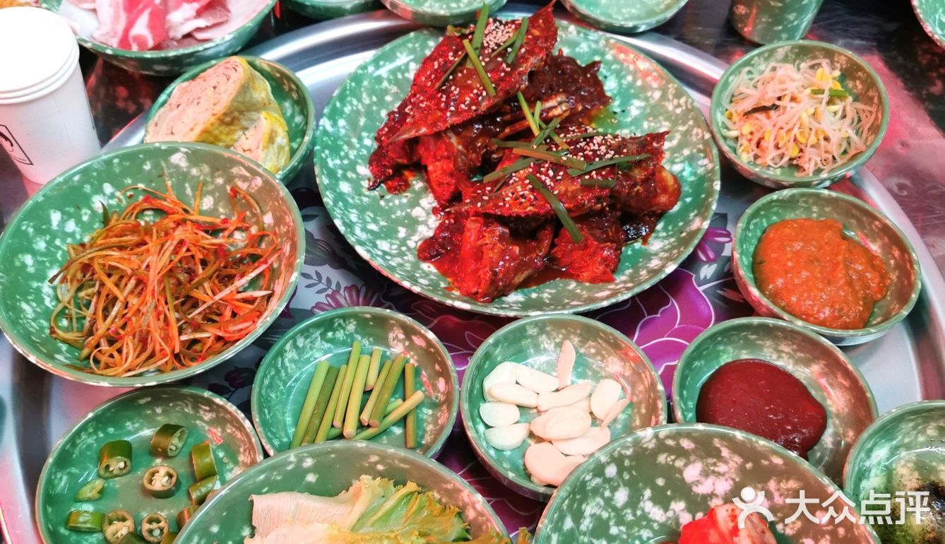 正宗韩国烤肉店 · 人气美食 冷三先生