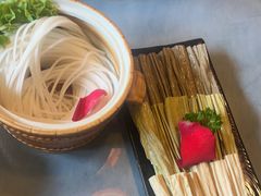 -慢丽江·云南野生菌土鸡锅(付家庄店)