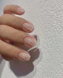 -悦指间美甲美睫