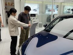 -TESLA 特斯拉(广州天环广场体验店)