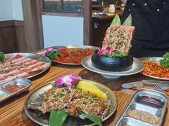 -明洞阿姨·韩式酱蟹烤肉·创意料理(三元桥店)