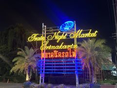 -席娜卡琳火车铁道夜市