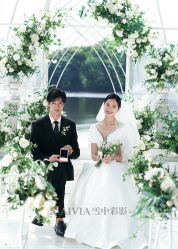 -雪中彩影婚纱摄影·微光艺术中心