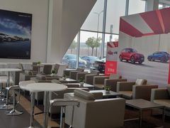 -上海冠松华奥奥迪4S店(张江店)
