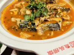 -魏铭鱼头捞饭(晋阳路店)