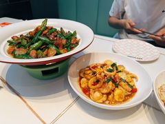 -阿瓦山寨·湘菜现炒·剁椒鱼头王(咸阳总店)