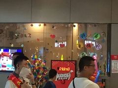 等位区-海底捞火锅(奥山世纪城店)