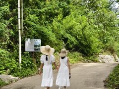 -高荡千年布依古寨旅游景区