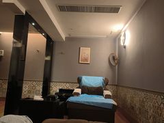 -利士康养•按摩肩颈足疗瑶浴(塘厦万科店)