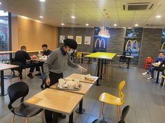 大堂-麦当劳(石坝服务区店)