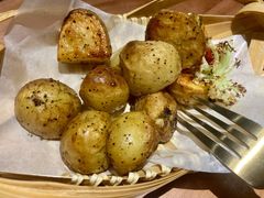 迷迭香烤土豆-POKEE VIA&Brunch·维娅(重庆来福士店)
