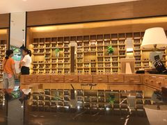 -宝丽眼镜(湖墅店)