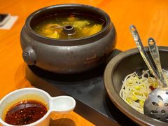 -云海肴·汽锅鸡·云南菜(天山百盛优客店)