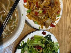 -牛八宝桂林米粉(八里庄店)